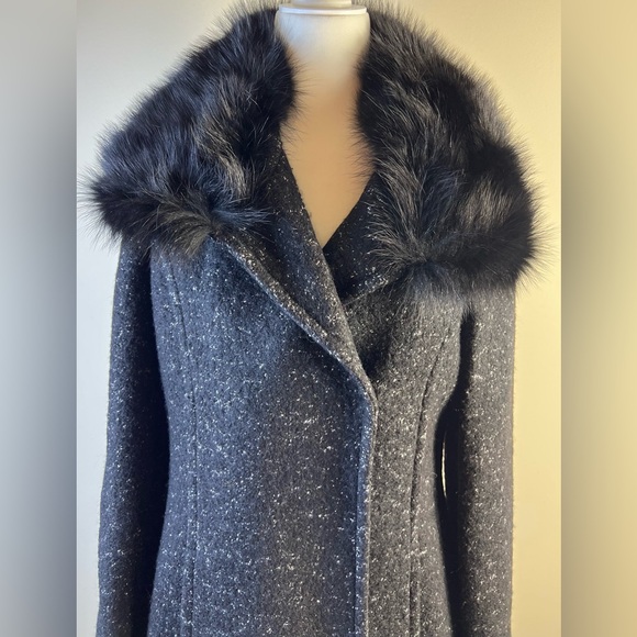 Elie Tahari Fur Trimmed Black and White Tweed Wool Coat, Size Medium - Picture 9 of 12